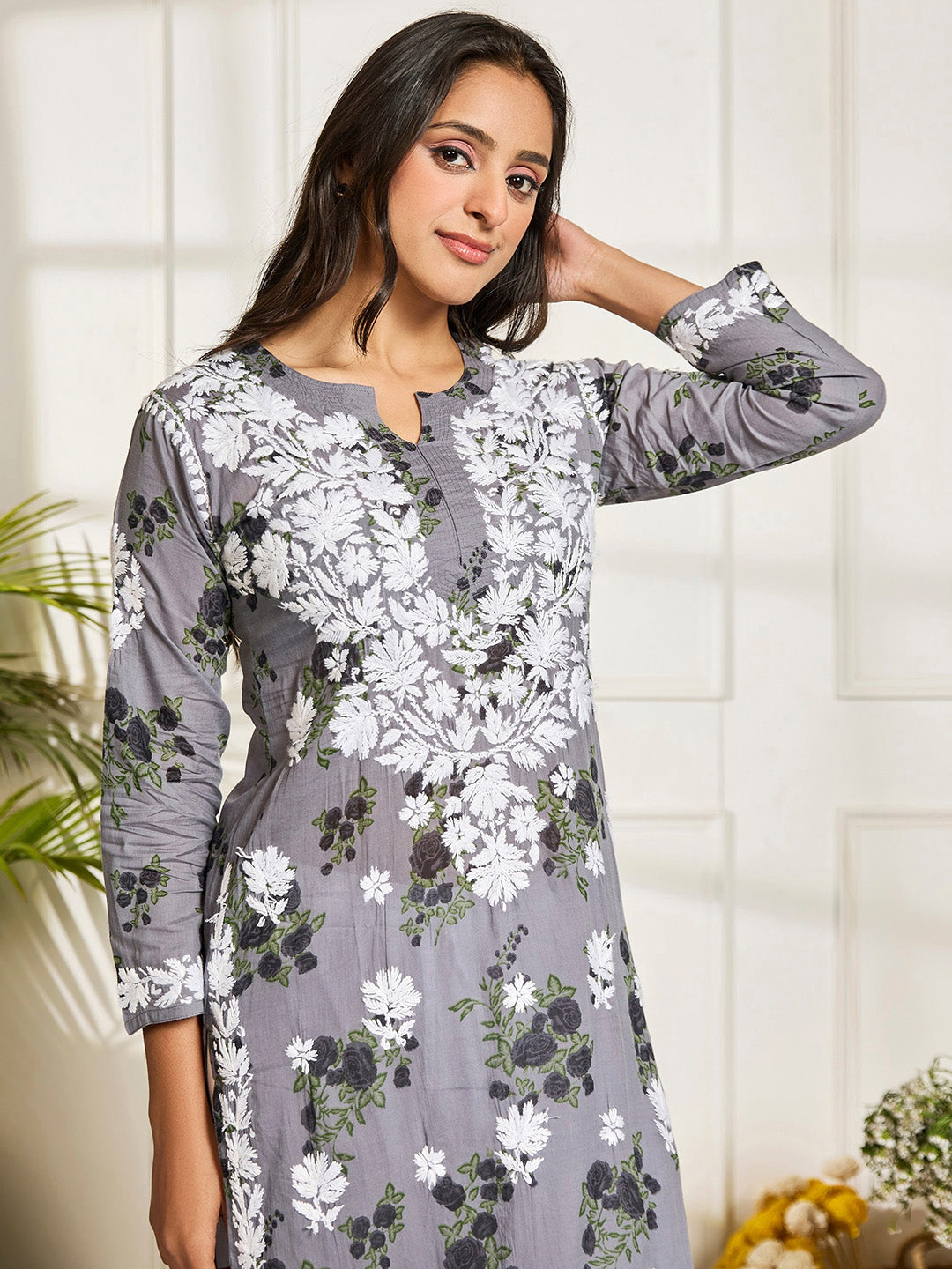 HOUSE OF KARI Floral Embroidered Chikankari Cotton Straight Kurta | Grocsy