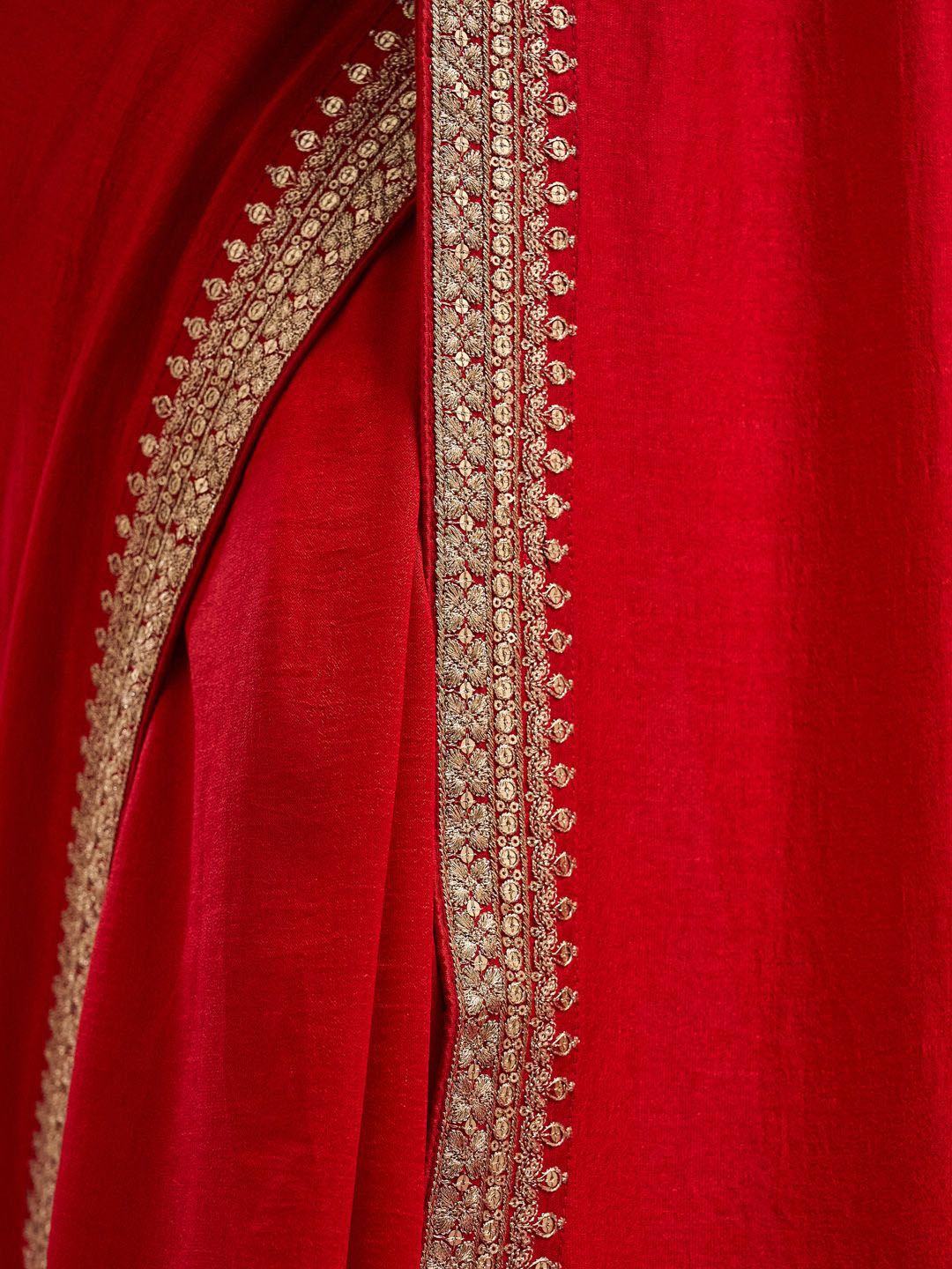 kasee Solid Embroidered Pure Silk Saree | Grocsy