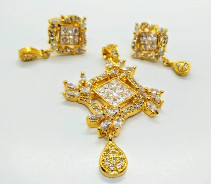 White AD Designer Cute Pendant Set | Grocsy