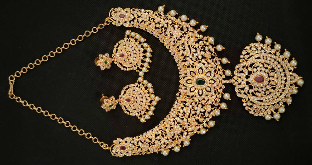Uncuts Bridal Necklace Set | Grocsy