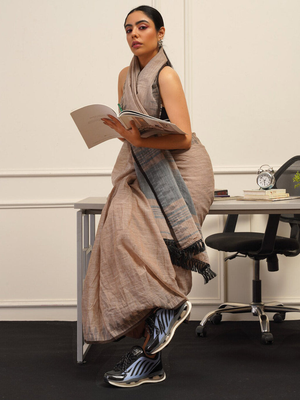 Tikhi Imli Brown Printed Woven Design Saree | Grocsy