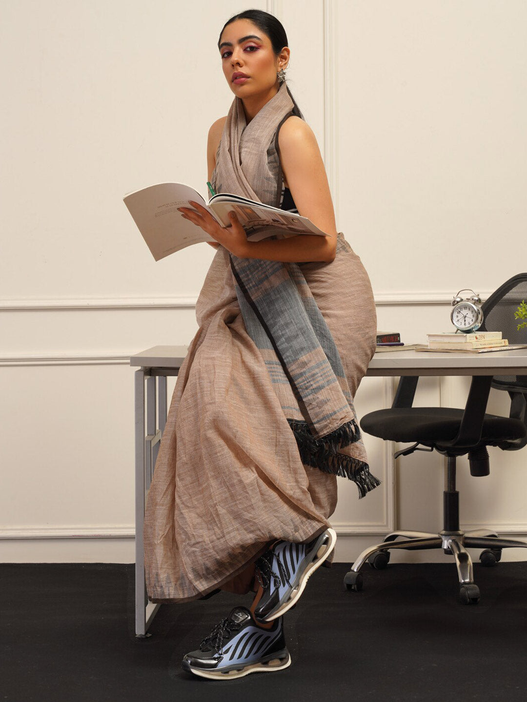 Tikhi Imli Brown Printed Woven Design Saree | Grocsy