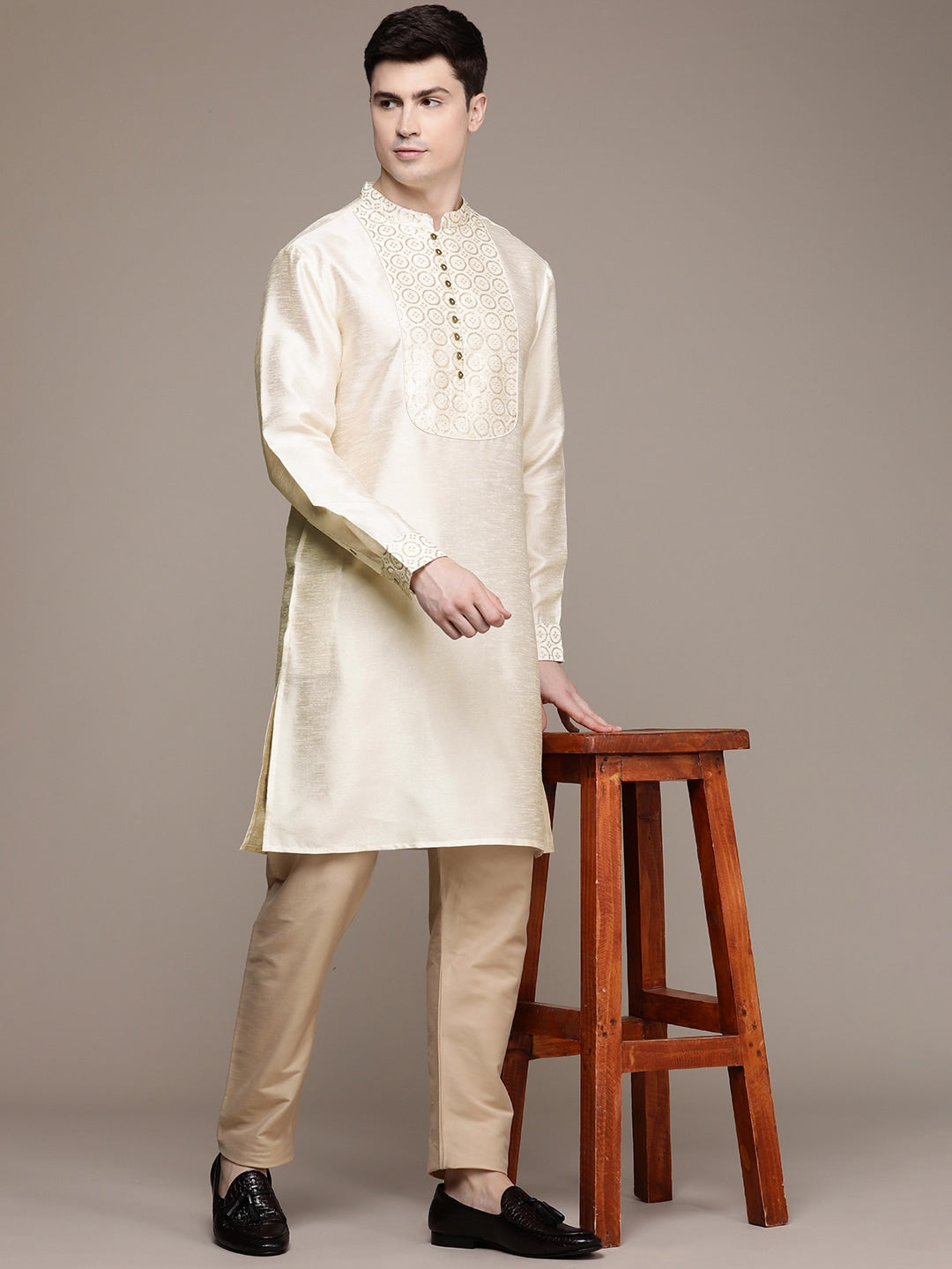 House of Pataudi Ethnic Motifs Yoke Design Sequinned Jashn Kurta | Grocsy