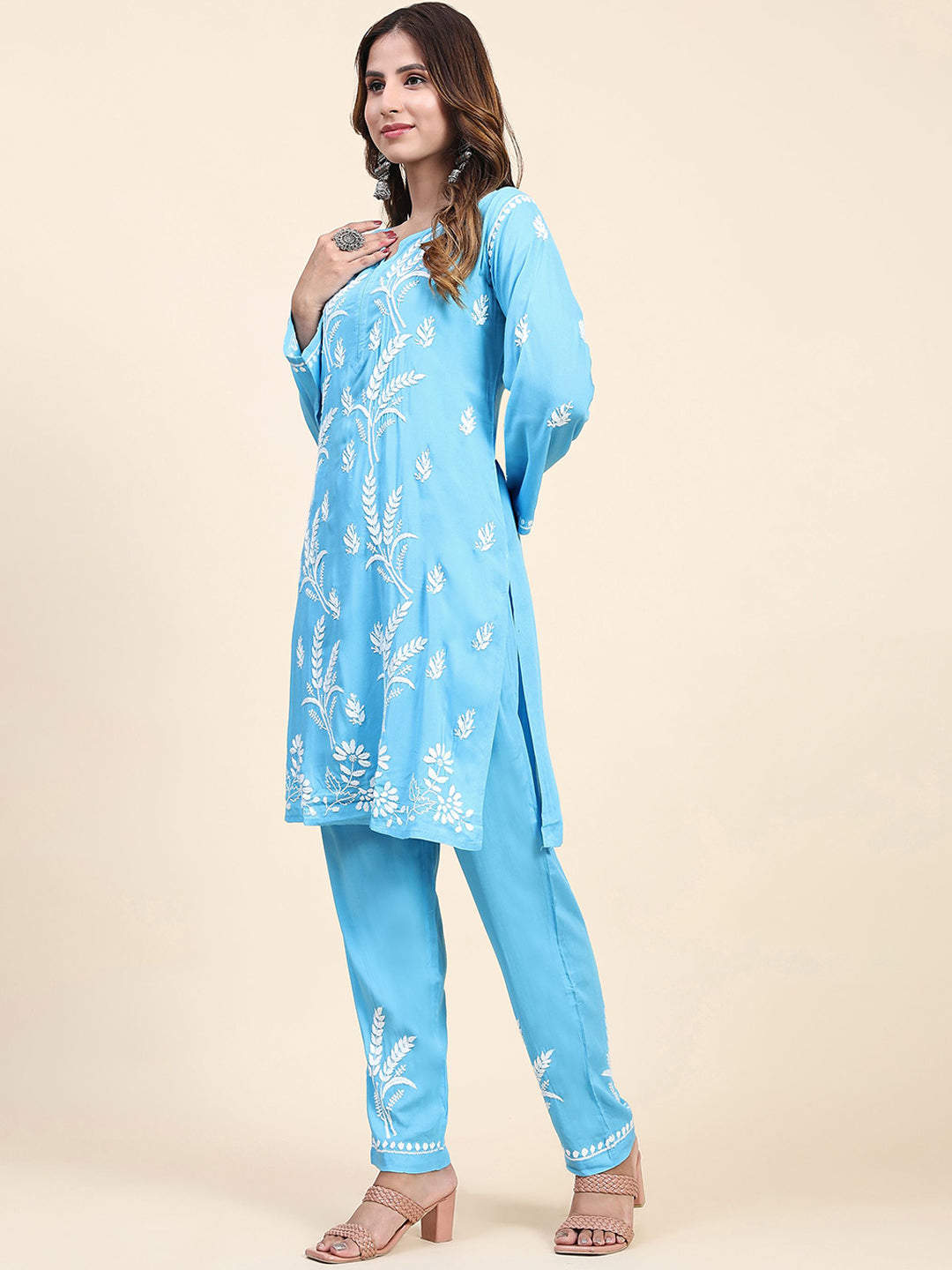 HOUSE OF KARI Floral Embroidered Chikankari Pure Cotton Straight Kurta With Trousers | Grocsy