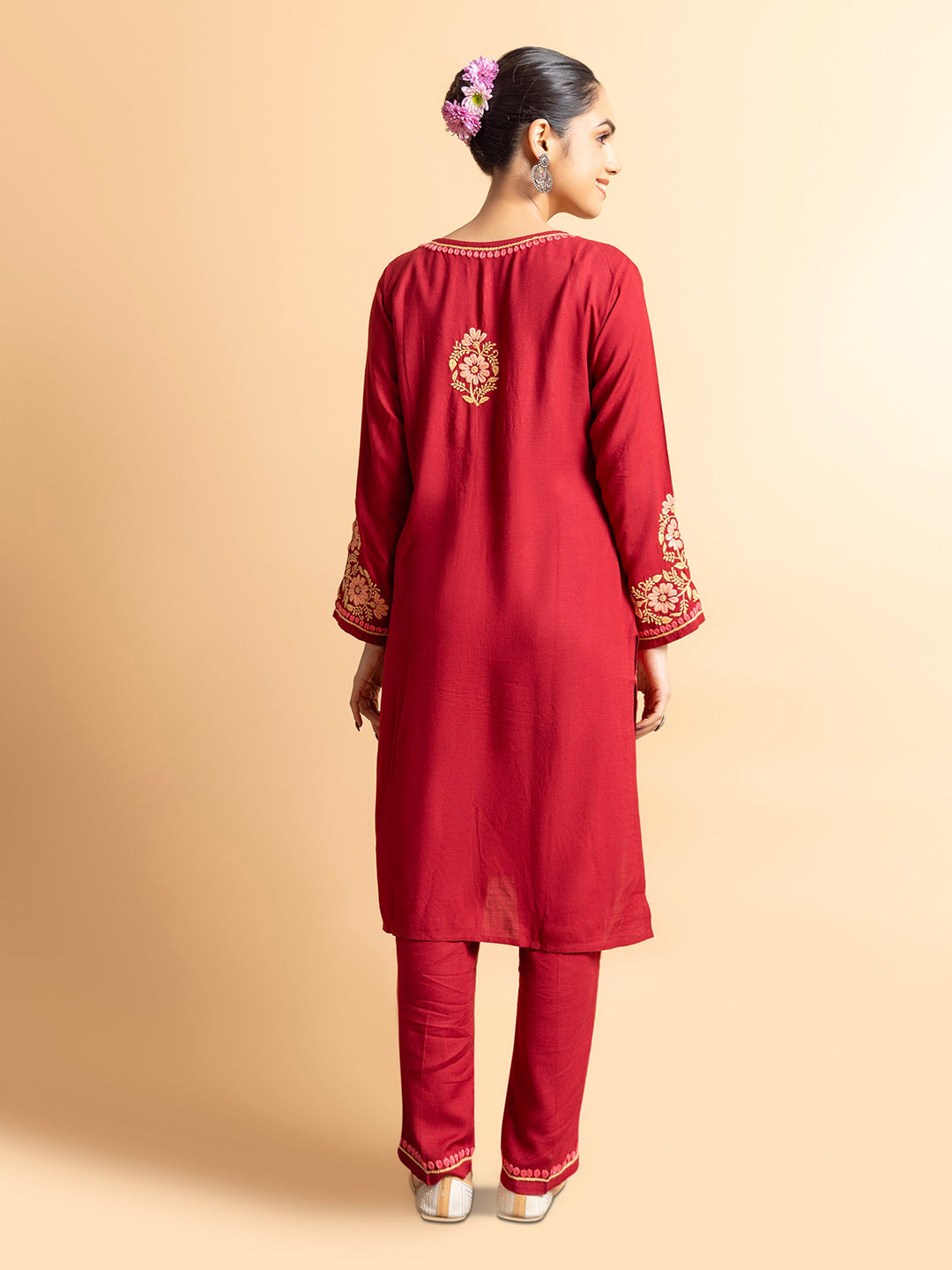HOUSE OF KARI Floral Embroidered Chikankari Kurta With Palazzos | Grocsy