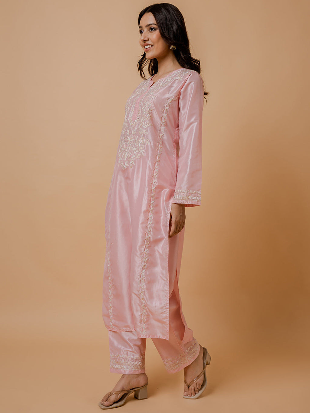 HOUSE OF KARI Floral Embroidered Silk Chikankari Kurta | Grocsy