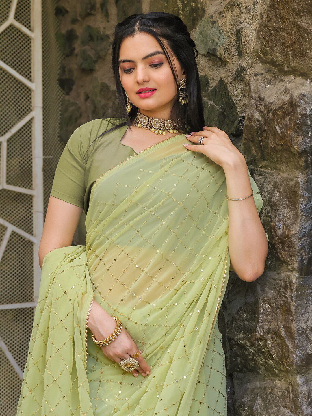 Tikhi Imli Embellished Sequinned Saree | Grocsy