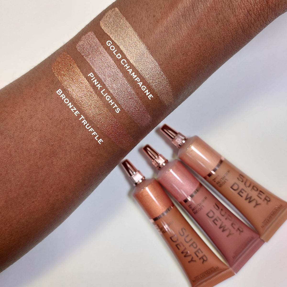 Makeup Revolution Superdewy Liquid Highlighter - Gold Champagne | Grocsy