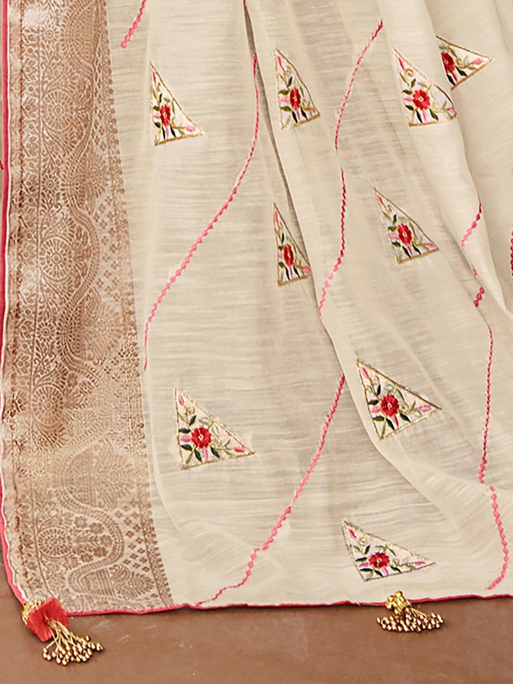 Saree Mall Floral Embroidered Sequin Embellished Zari Saree | Grocsy