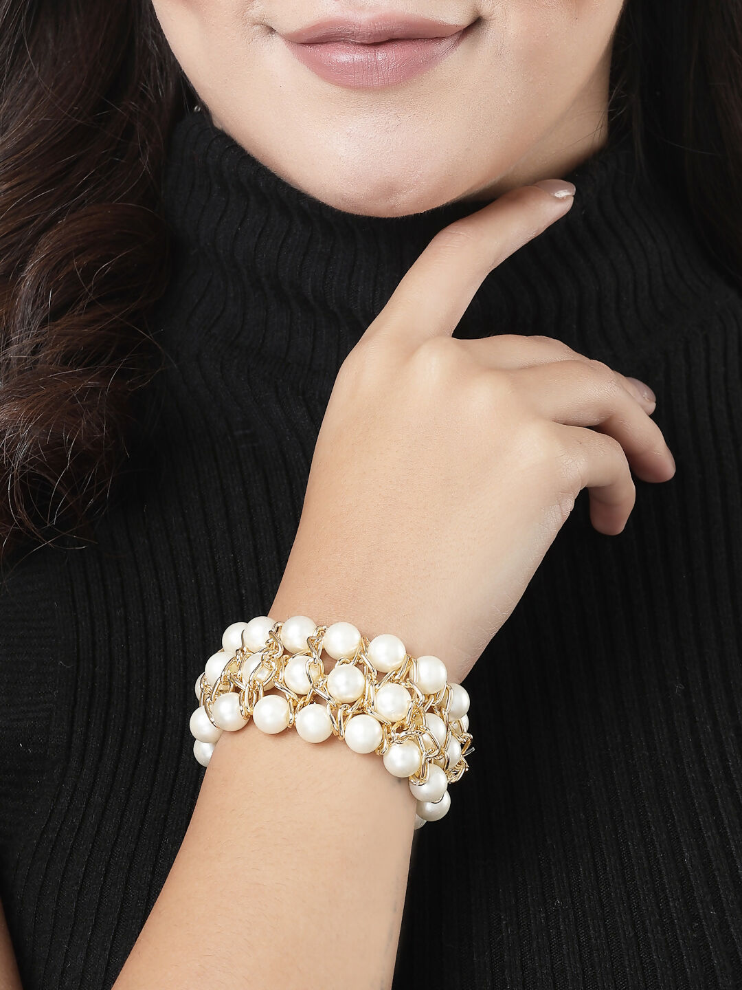 NVR Women White Beaded Elasticated Bracelet