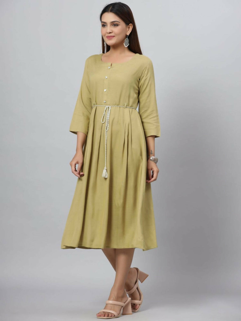 Juniper Women's Green Rayon Slub Solid Dress | Grocsy