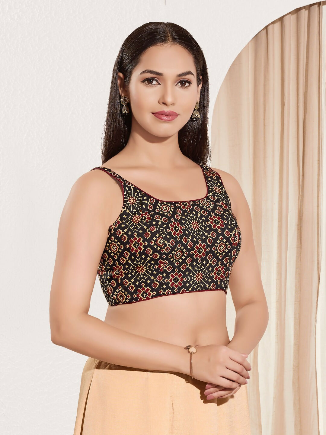 Joban Fashion Black Cotton Padded Blouse With Square Neck Sleeveless | Grocsy