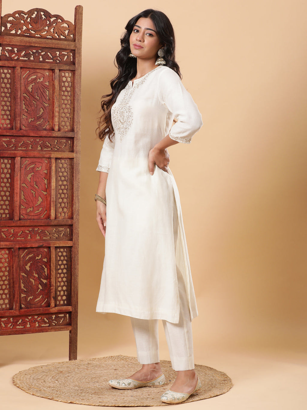 BohoJazz Sunehri Embroidered Kurta Pants with Dupatta - Ivory | Grocsy