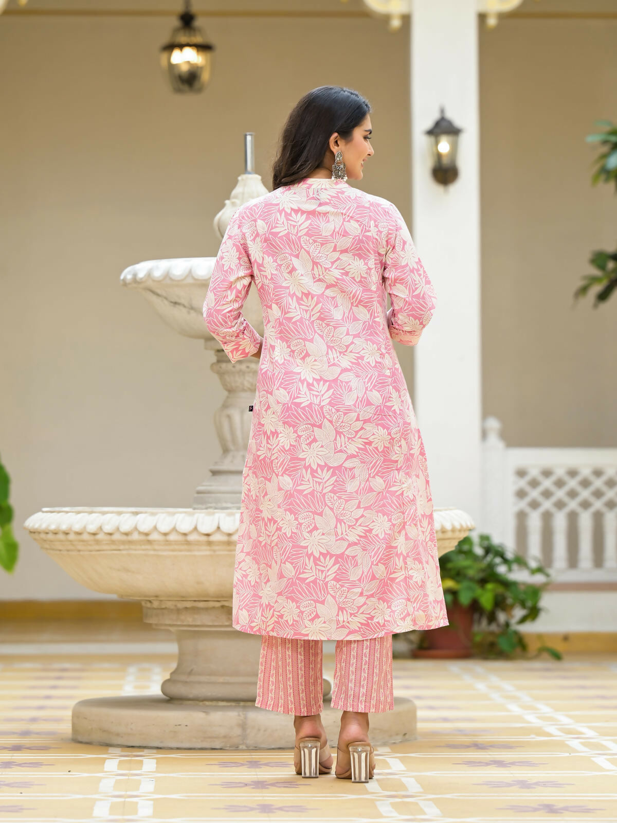 Juniper Women's Pink Floral Printed Cotton Kurta Set With Buttons | Grocsy