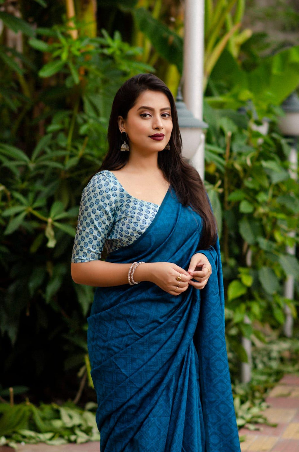 Blue Jute Silk Woven Design Saree with Unstitched Blouse - A2M | Grocsy