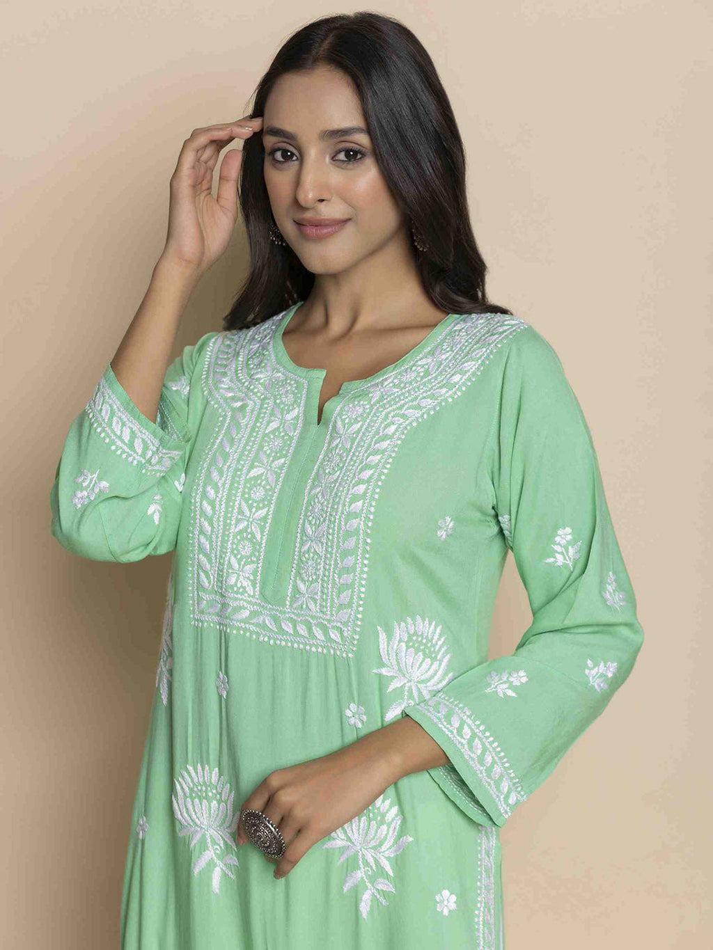 HOUSE OF KARI Floral Embroidered Chikankari Straight Kurta | Grocsy