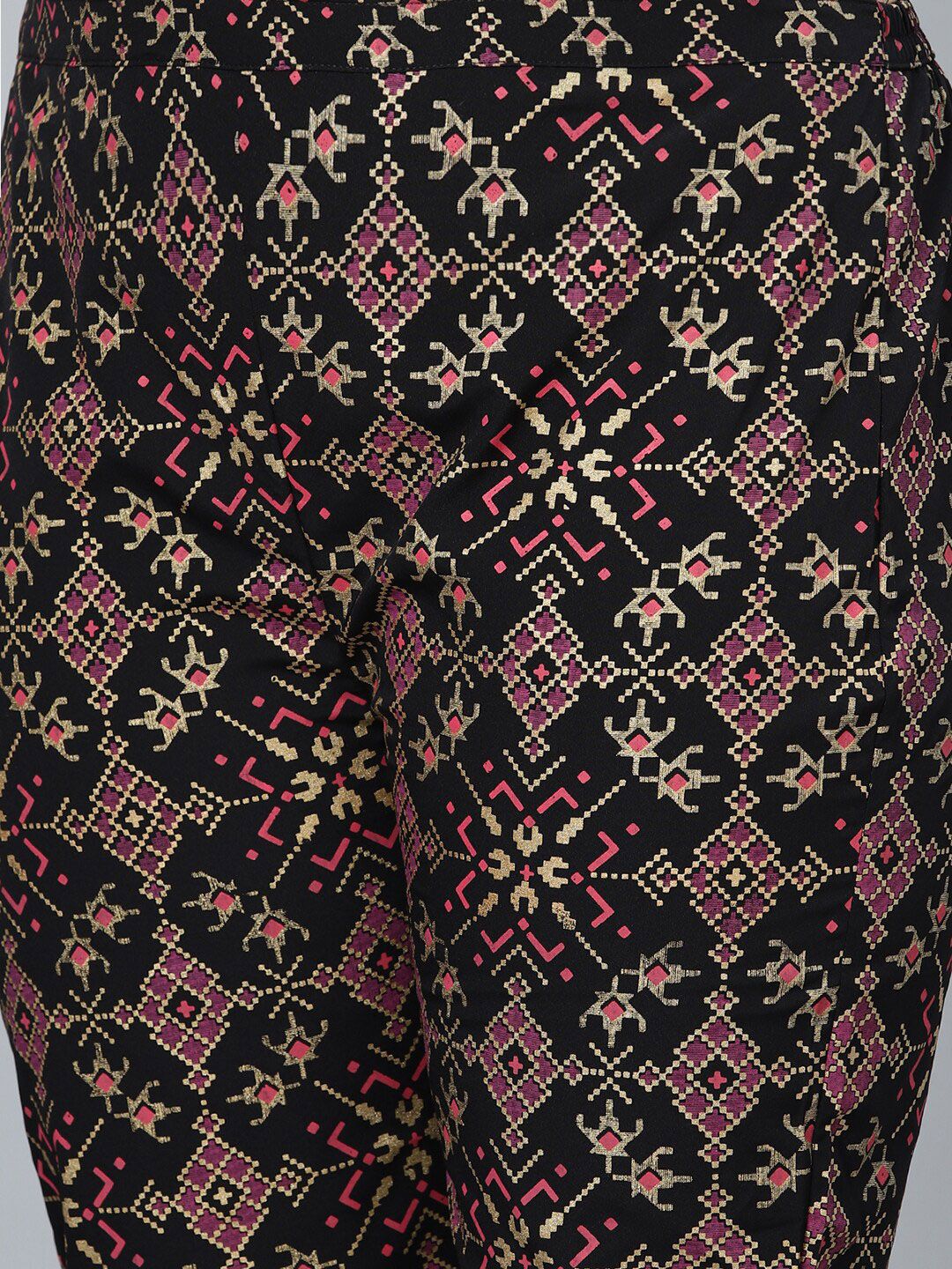 Sztori Plus Size Black Floral Printed Mandarin Collar Straight Kurta with Trousers | Grocsy