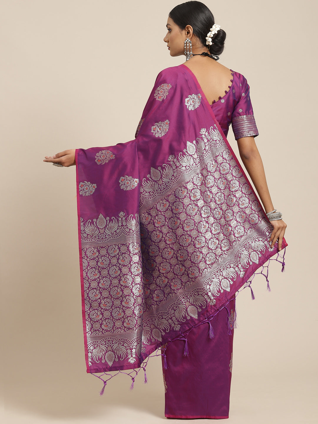 Saree Mall Magenta & Silver-Toned Floral Silk Blend Dharmavaram Saree | Grocsy
