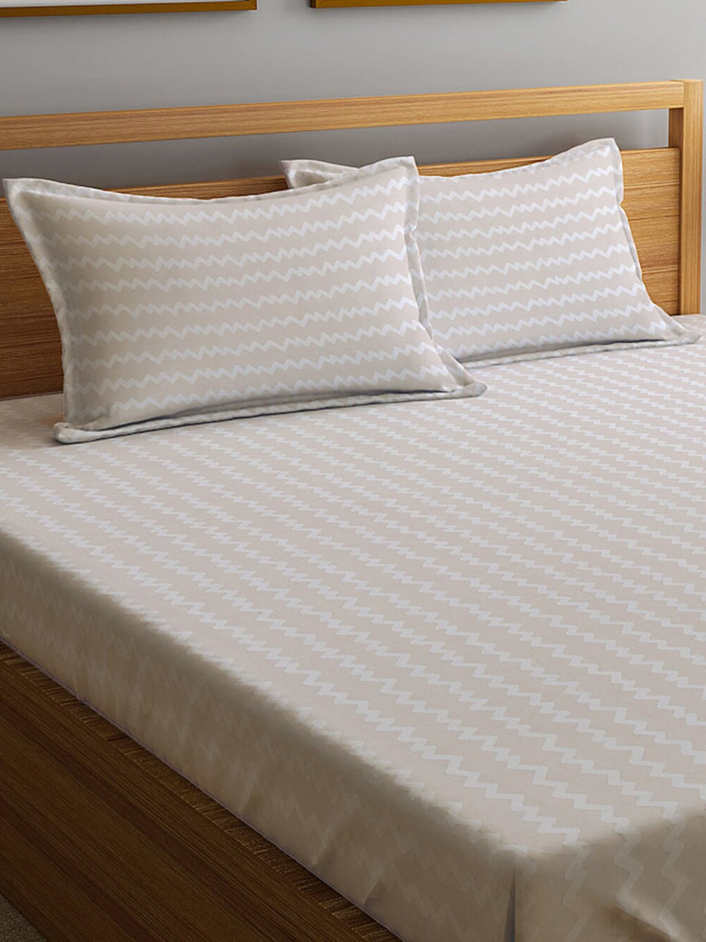 KLOTTHE Abstract-Printed 300TC Fitted King Bedsheet With 2 Pillow Covers | Grocsy