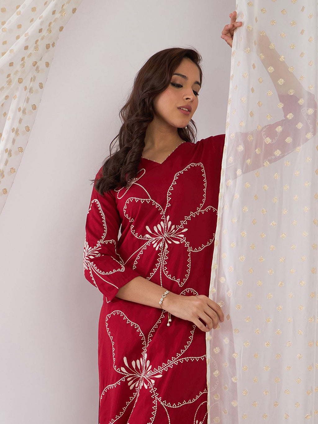 Indo Era Floral Embroidered Beads And Stones Straight Kurta With Palazzos | Grocsy