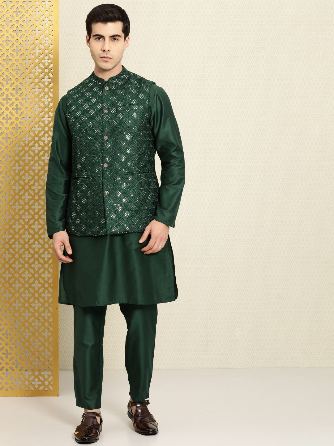 House of Pataudi Men Sequinned Rozana Kurta with Pyjamas | Grocsy