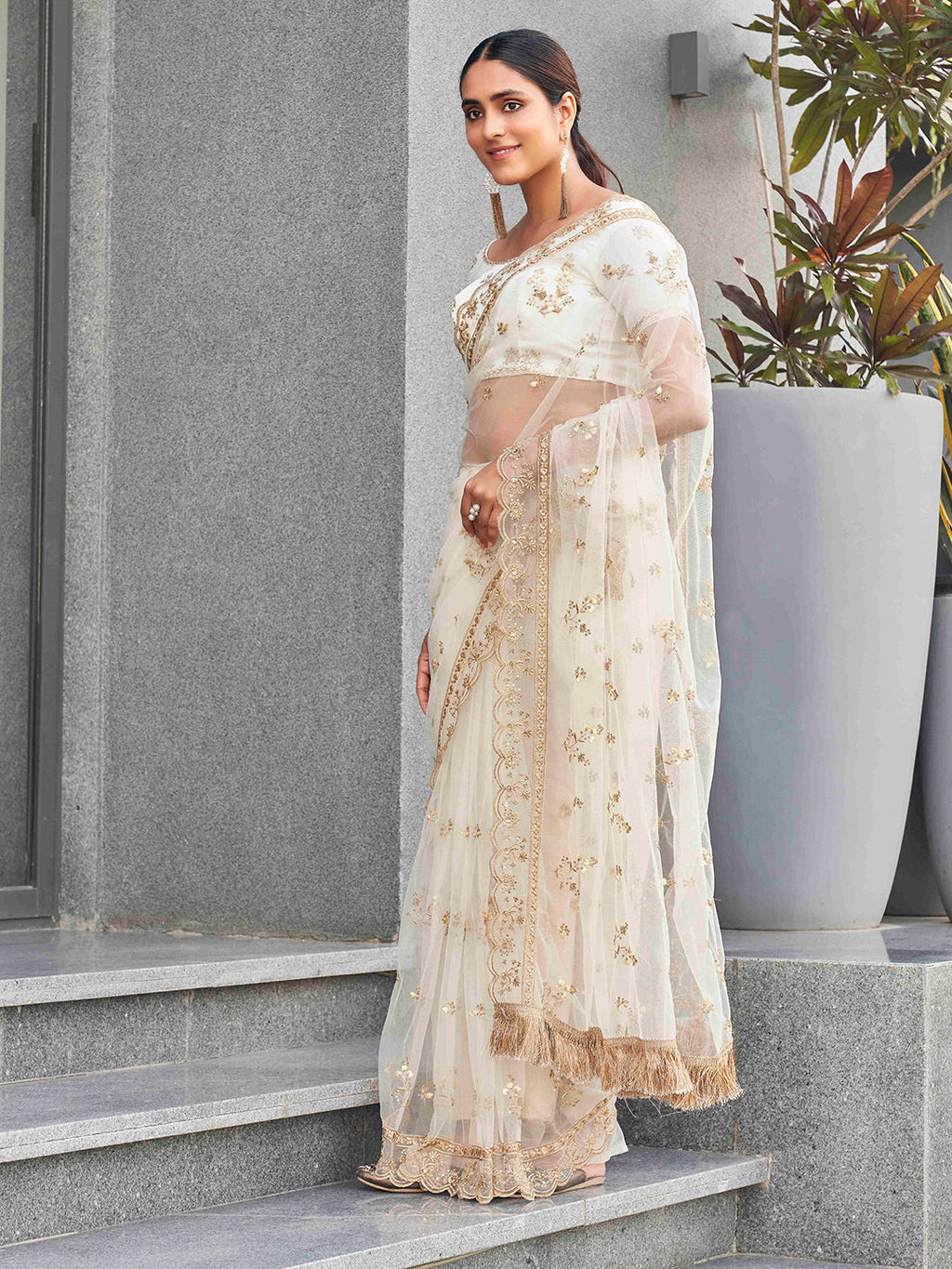 Tikhi Imli Ethnic Motifs Sequinned Embroidered Net Saree | Grocsy