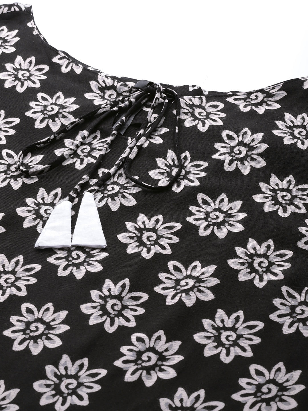 HERE&NOW Women Black & White Floral Printed Kurta | Grocsy