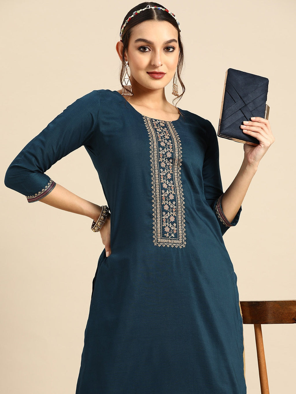 Sangria Women Embroidered Floral Kurta | Grocsy