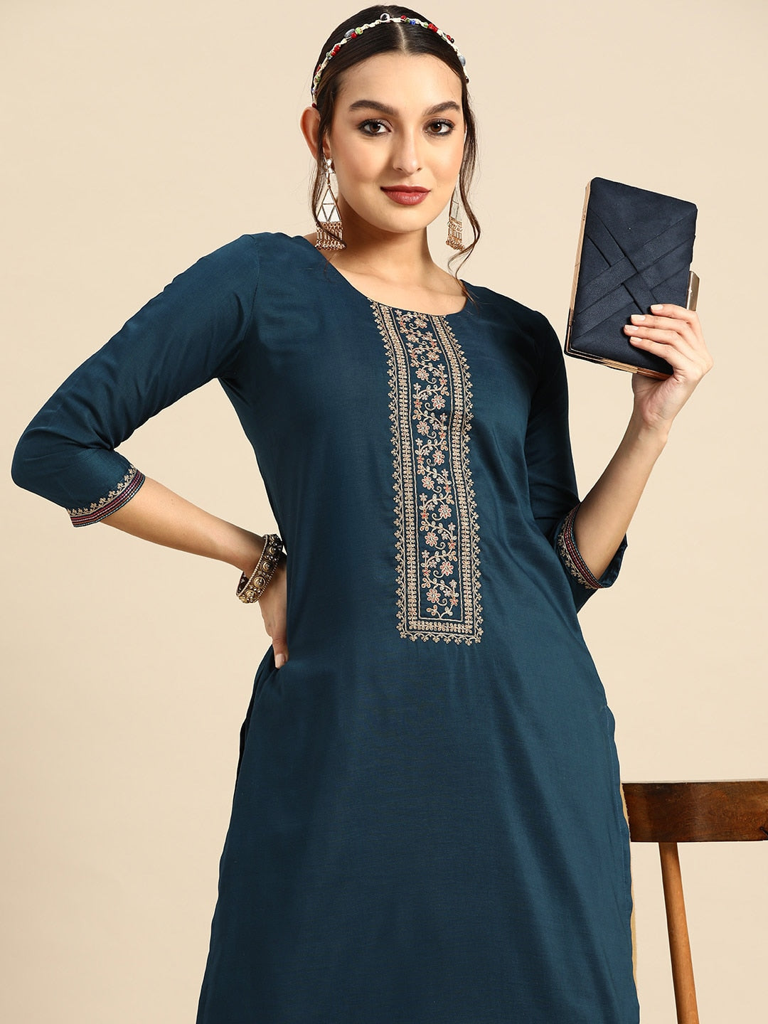 Sangria Women Embroidered Floral Kurta | Grocsy
