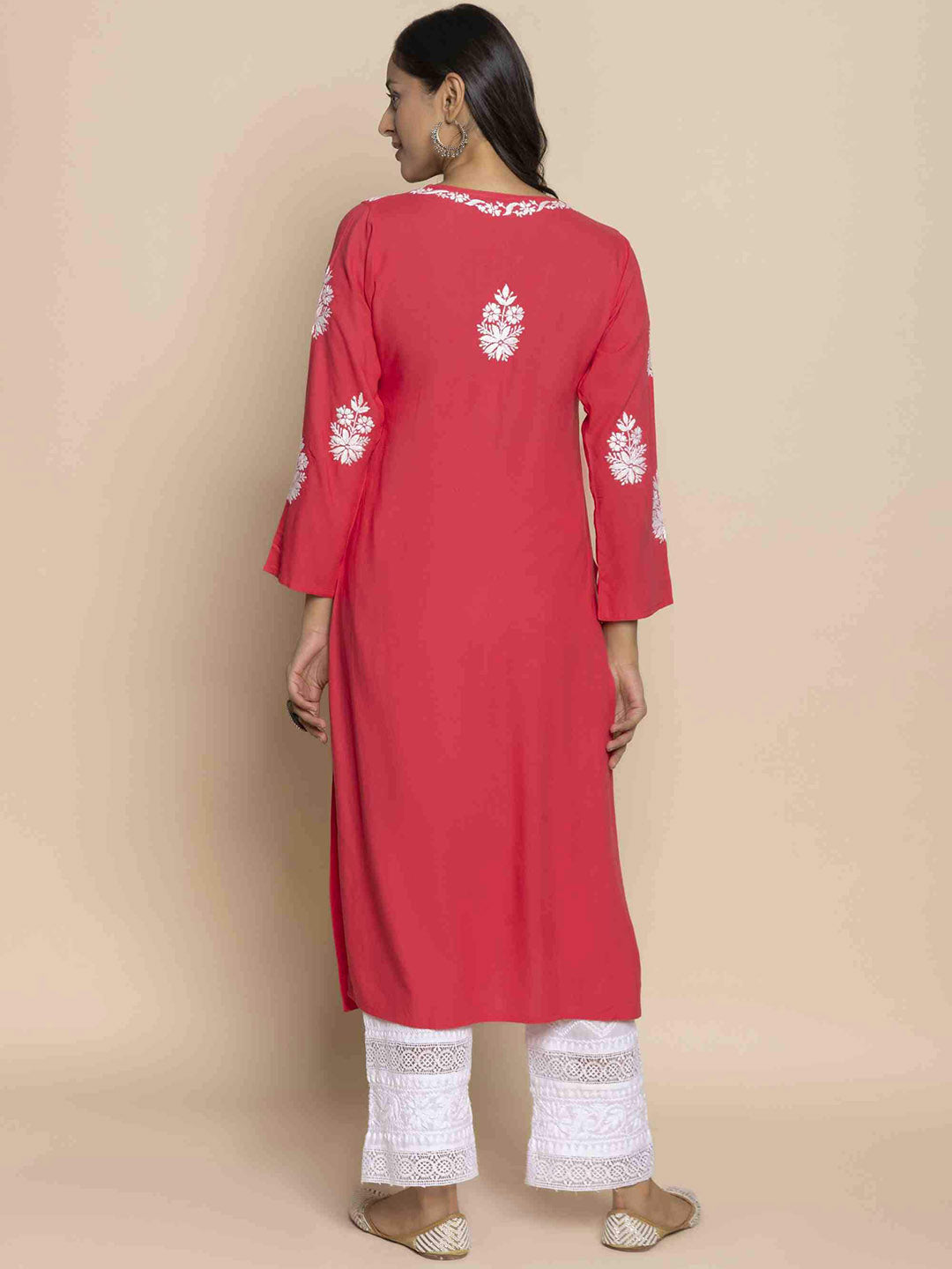 HOUSE OF KARI Floral Chikankari Embroidered Notched Round Neck Straight Kurta | Grocsy