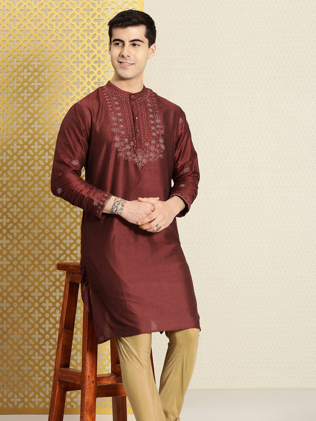 House of Pataudi Men Maroon Floral Yoke Design Jashn Kurta | Grocsy