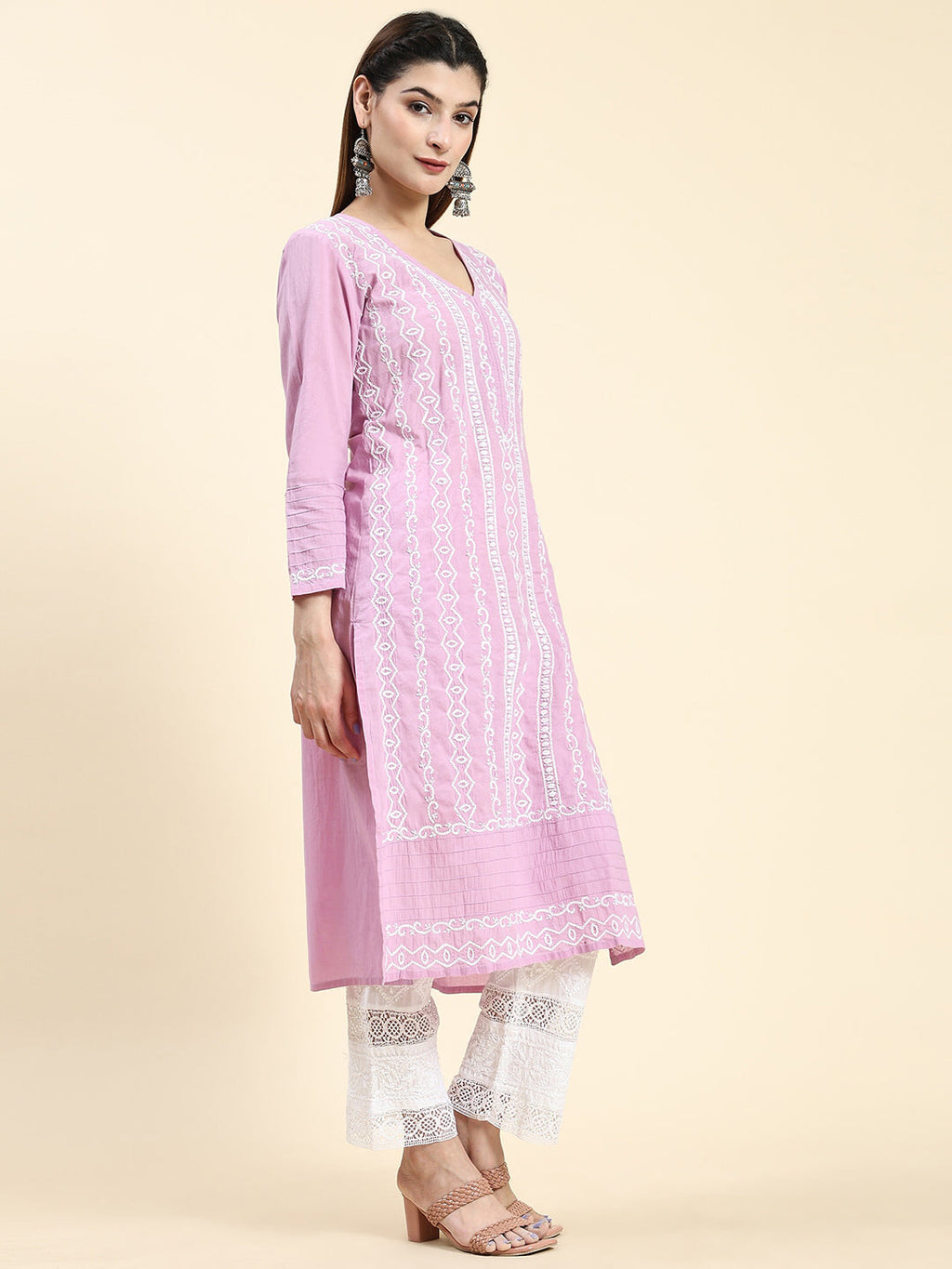 HOUSE OF KARI Cotton Floral Embroidered Chikankari Kurta | Grocsy