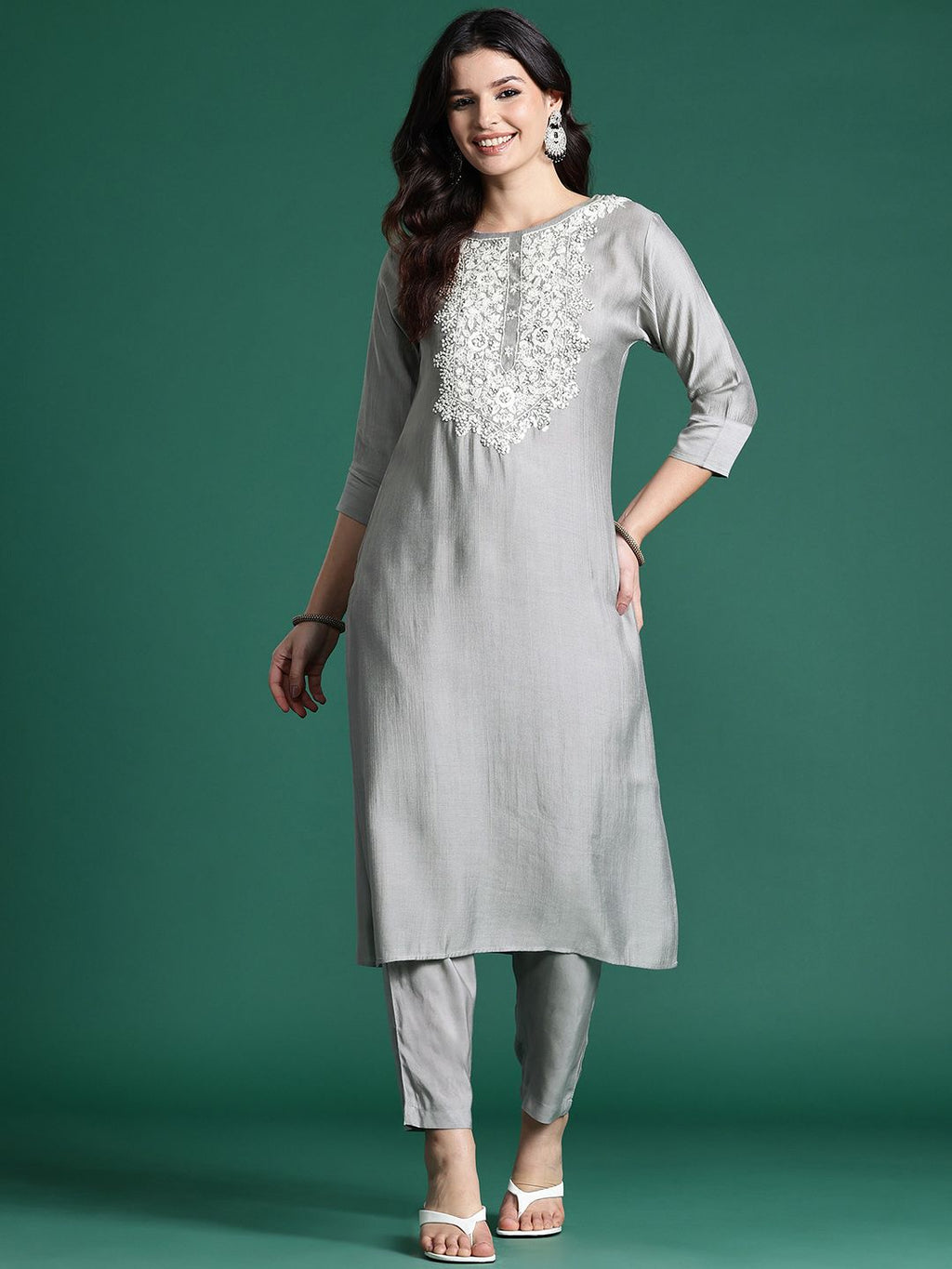 Indo Era Ethnic Motifs Embroidered Thread Work Kurta with Trousers | Grocsy
