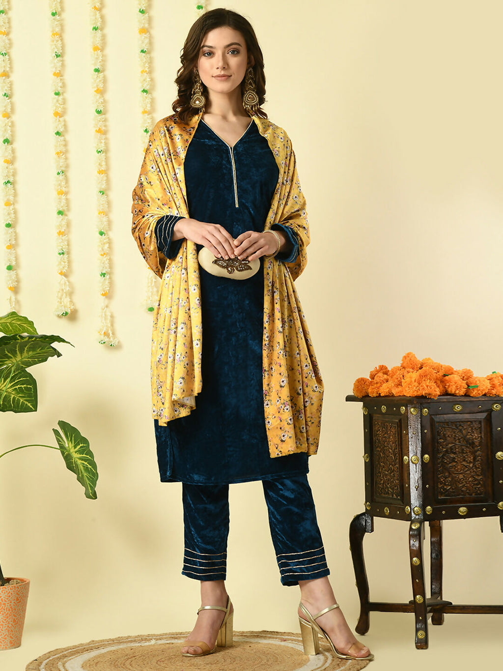 Myshka Women's Teal Velvet Kurta & Trousers With Dupatta Party Sets | Grocsy