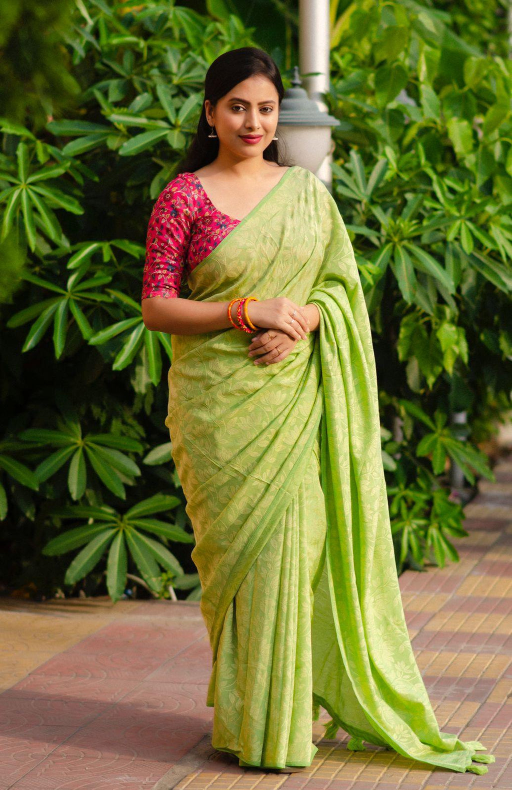 Green Jute Silk Woven Design Saree with Unstitched Blouse - Hiral Fashion | Grocsy