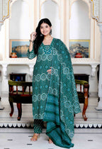 Miravan Women's Cotton Green Floral Printed Straight Pakistani Style Suit Set | Grocsy