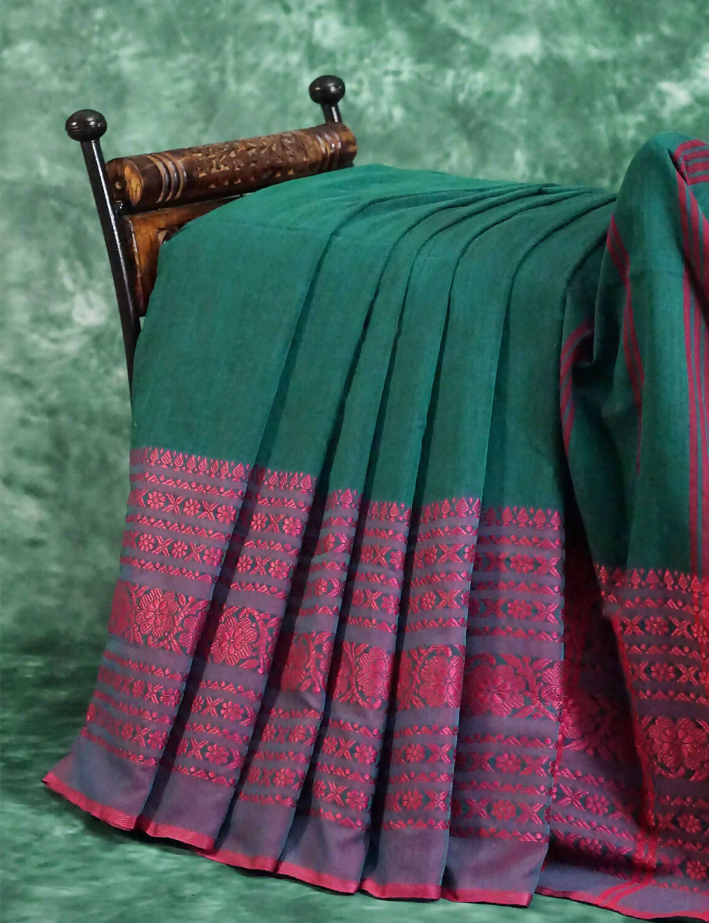 Bottle Green And Pink Colour Contrast Thread Border Khadi Cotton Saree By Gayathri Reddy Designer Studio | Grocsy