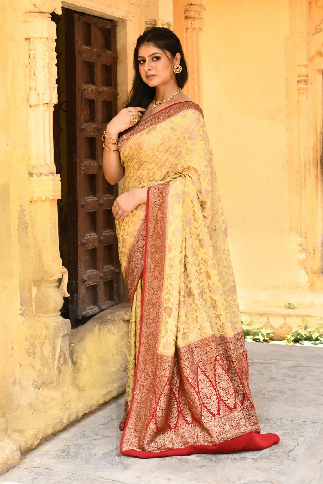 Joban Fashion Yellow Crepe Chiffon Pure Handloom Banarasi Silk Saree | Grocsy