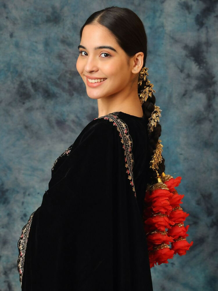 Ruby Raang Gold Gota Pati Work And Red Rosses With Black Thread & Golden Stones | Grocsy