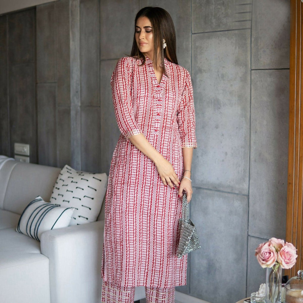 Aayaa Pure Muslin printed Kurti & Pant - Maroon red | Grocsy