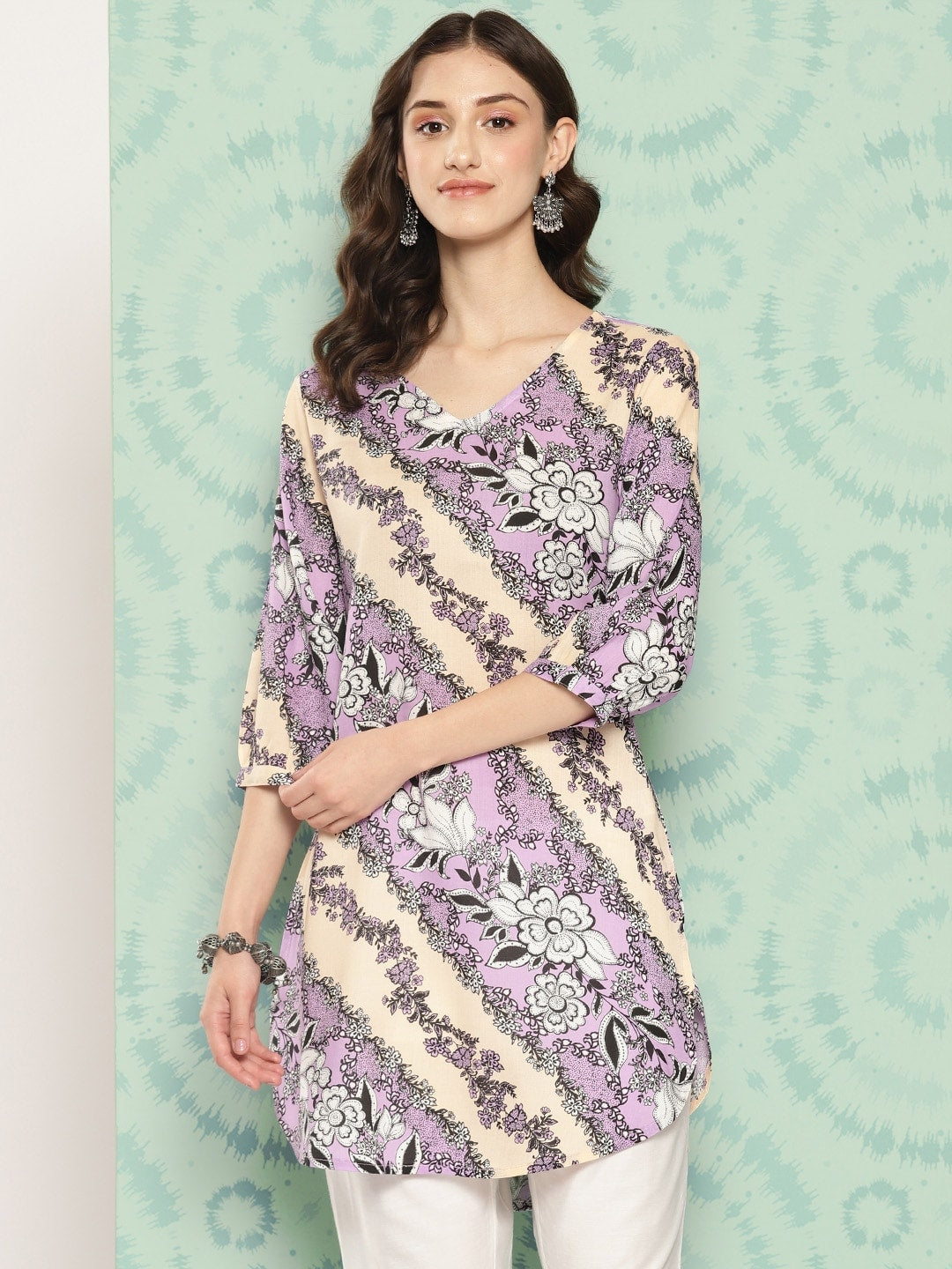Sangria Floral Printed Curved Hem Kurta | Grocsy