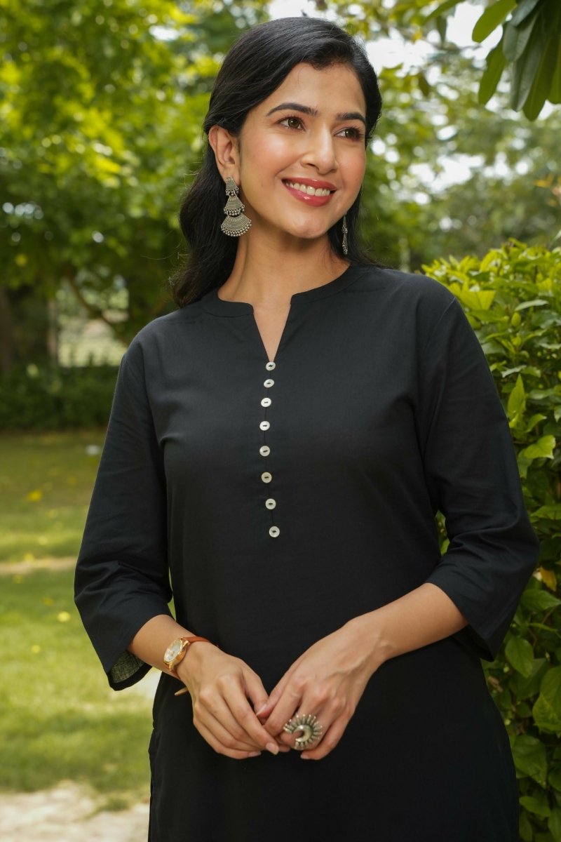 Aramya Straight Soft Cotton Solid Women's Kurta - Black | Grocsy