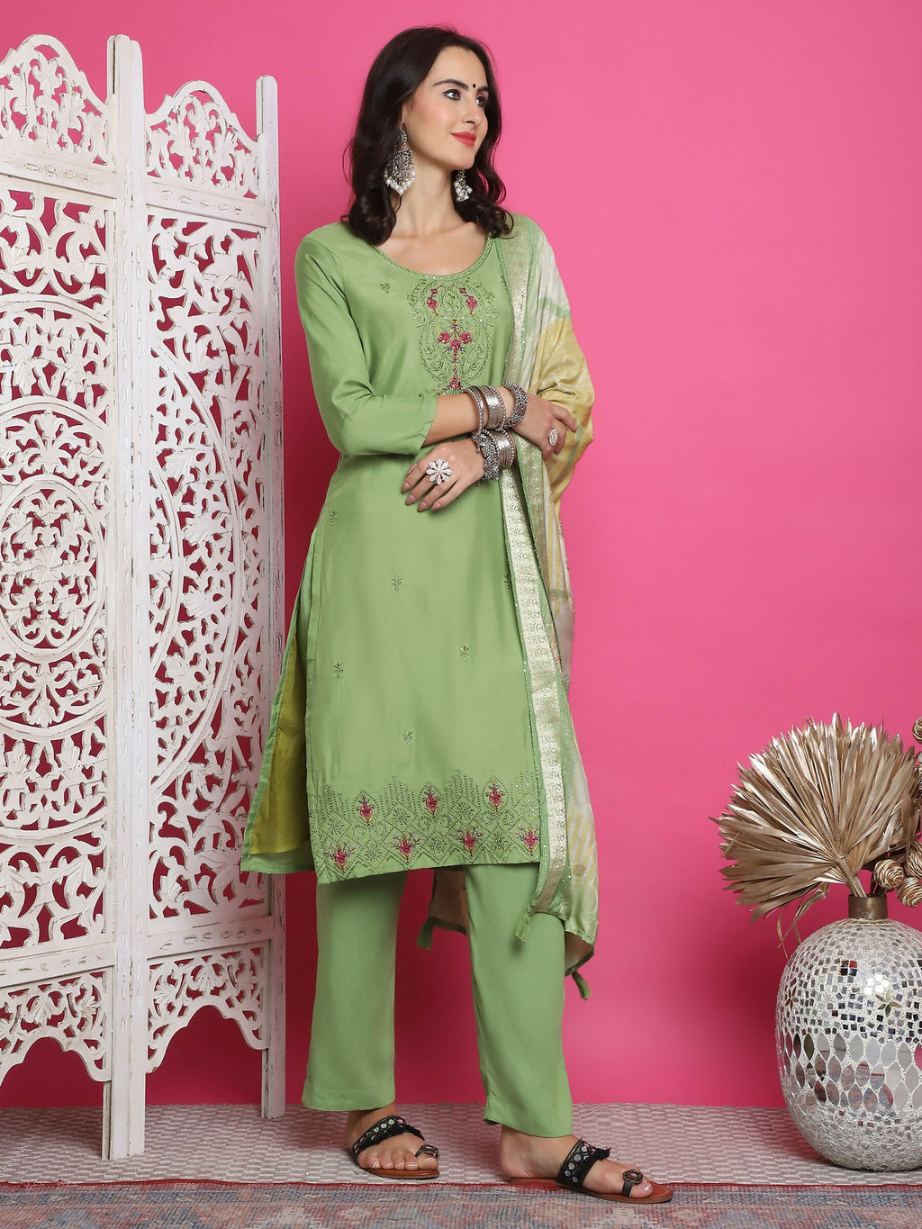 Jyoti Fashion Women's Green Muslin Floral Resham Embroidery Kurta with Trouser & Dupatta | Grocsy