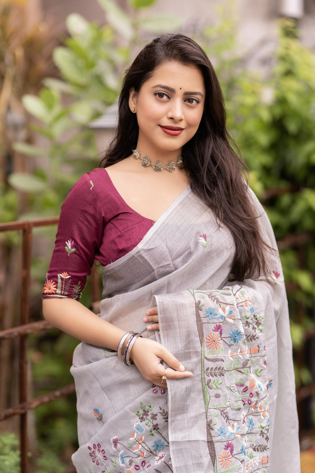 Grey Pure Linen Ethnic Motifs Saree with Unstitched Blouse - Hiral Fashion | Grocsy