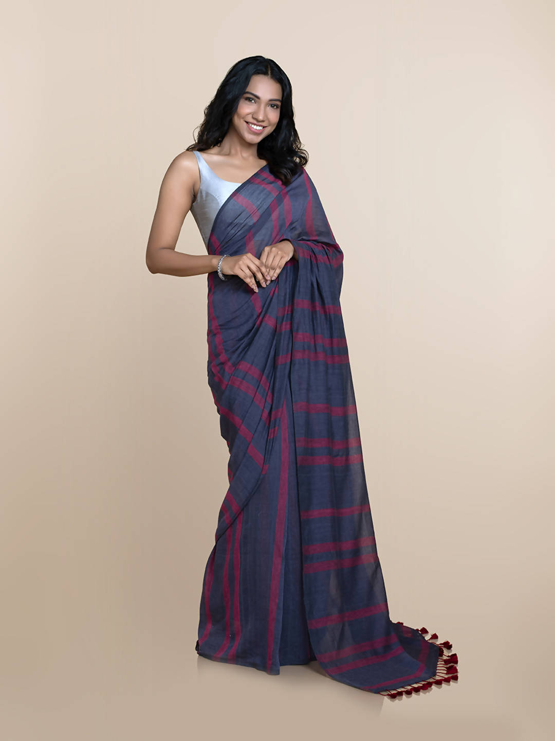 Suta Women Navy Blue Pure Cotton Handloom Saree | Grocsy