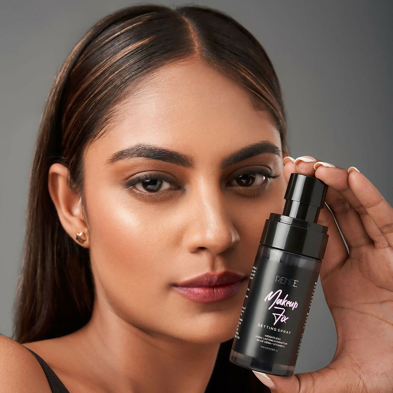 Renee Cosmetics Makeup Fix Setting Spray - Prevents Cracks, Minimizes Pores & Fine Lines | Grocsy