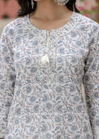 Kaajh Women's White Grey Floral Print Cotton Kurta Pant Set | Grocsy
