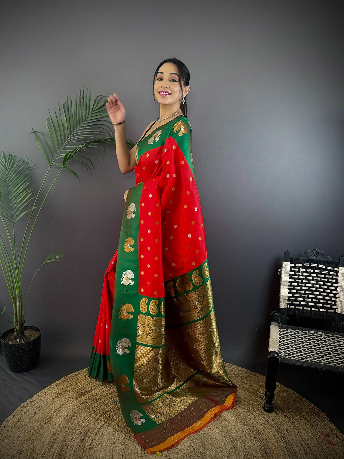 Joban Fashion Green Butti Banarasi Silk Sarees | Grocsy