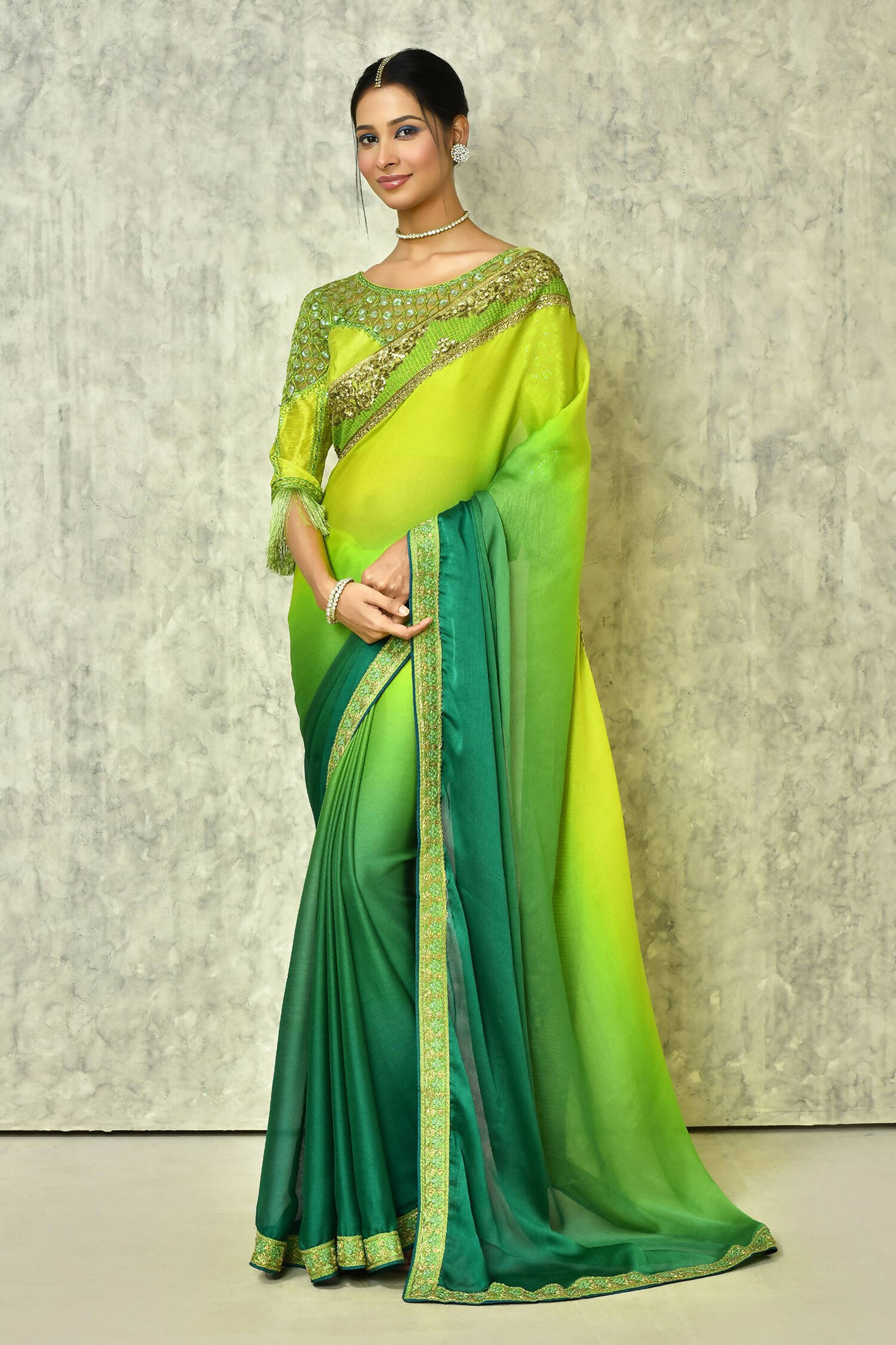Green Silk Plain Saree with Blouse Piece - Purvi | Grocsy