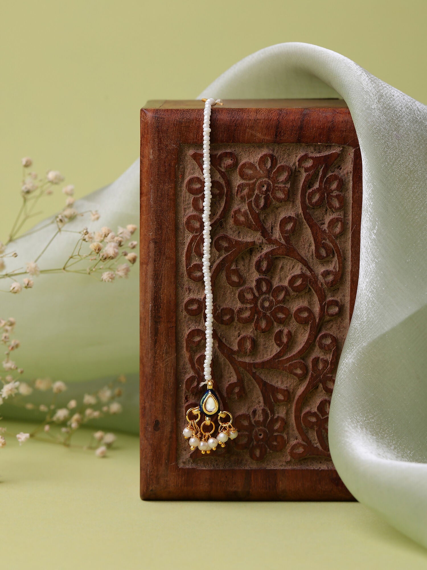 Ruby Raang Gold Polished Gold Kundan Maang Tikka | Grocsy